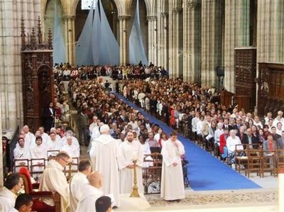 ORDINATION AU DIACONAT DE PHYLIP PASCAL RENATO ET BENJAMIN 036.jpg