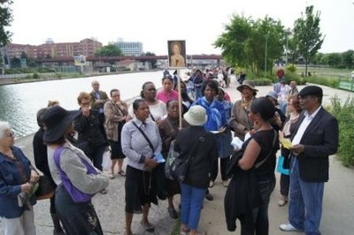 Méditation le long du Canal de Saint-Denis à Aubervilliers