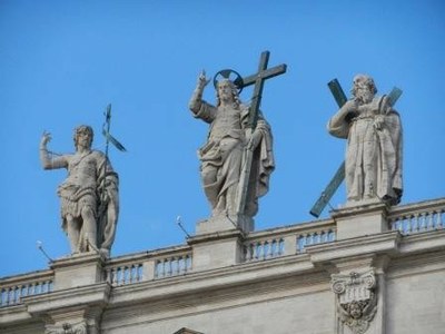 Basilique Saint-Pierre : le Christ entouré de Pierre et Paul