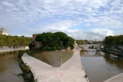 L'Île Tibérine située au coeur de Rome