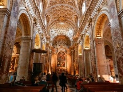 L'église Saint-Louis-des-Français entre le Panthéon et la place Navone