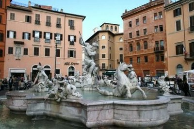 L'une des trois fontaines de la Place navone