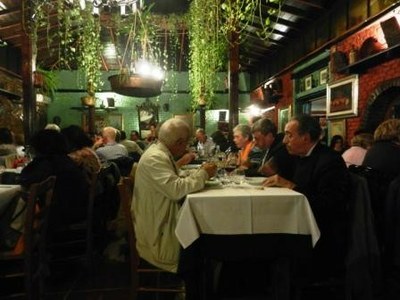 Pour la dernière soirée... repas festif et chant lyrique