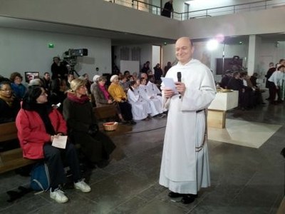 09 ND Rosaire JDS 290112.jpg