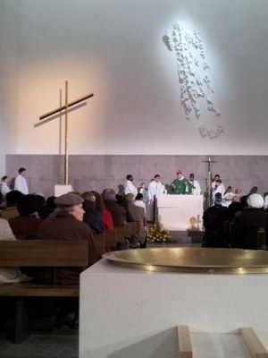 29 ND Rosaire JDS 290112.jpg