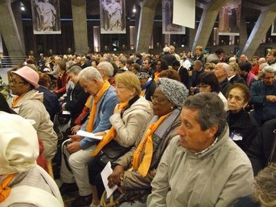 PELERINAGE DIOCESAIN A LOURDES DU 7 AU 12 MAI 2013 - 5 604 052.jpg