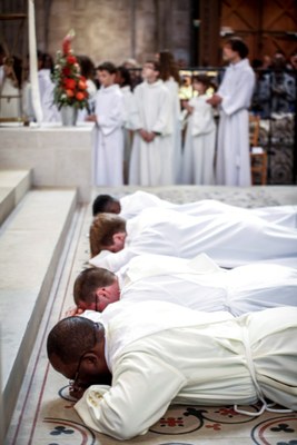 12-Prosternation des ordinands