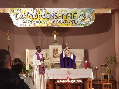Messe à l'église Saint Maurice de La Boissière.JPG